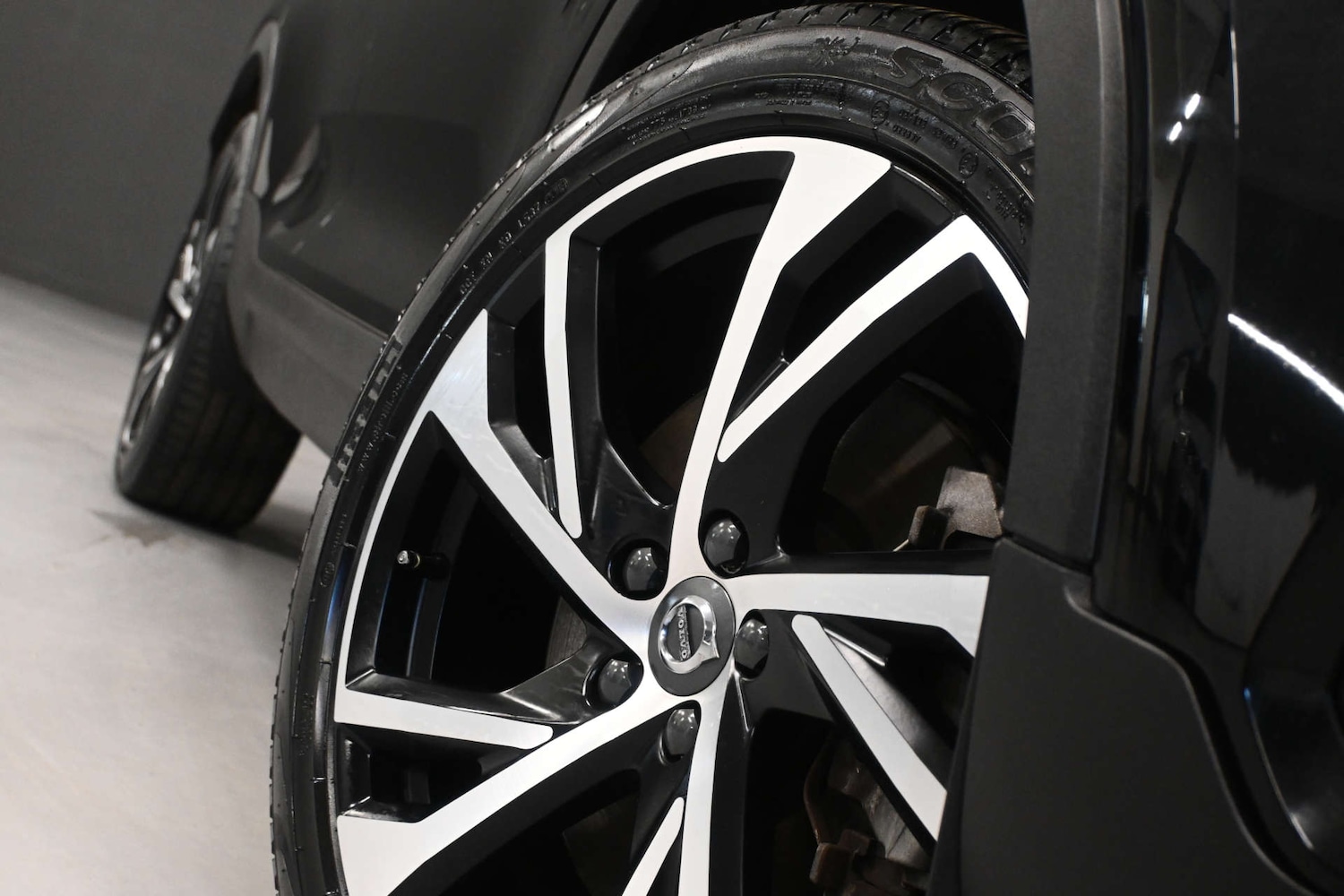 Used Volvo XC40 2021 for sale - 77749092: Photo 32