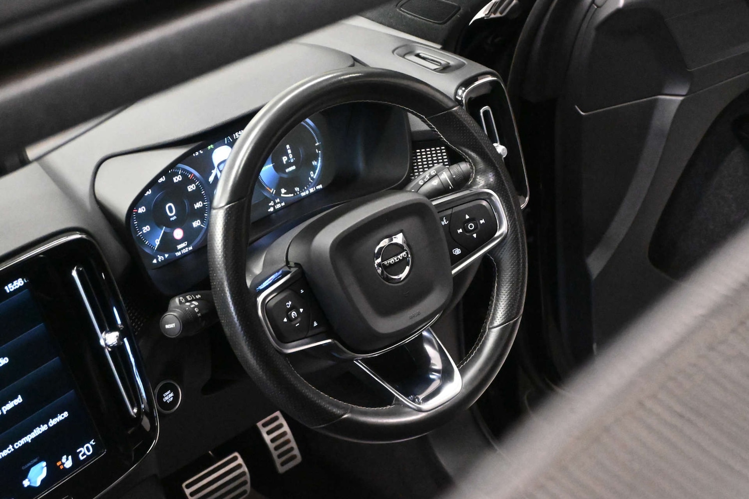 Used Volvo XC40 2021 for sale - 77749092: Photo 4