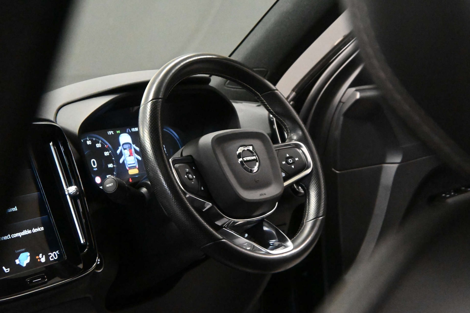 Used Volvo XC40 2021 for sale - 77749092: Photo 7