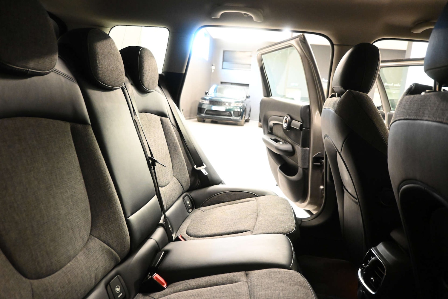 Used MINI Clubman 2017 for sale - 77891344: Photo 52