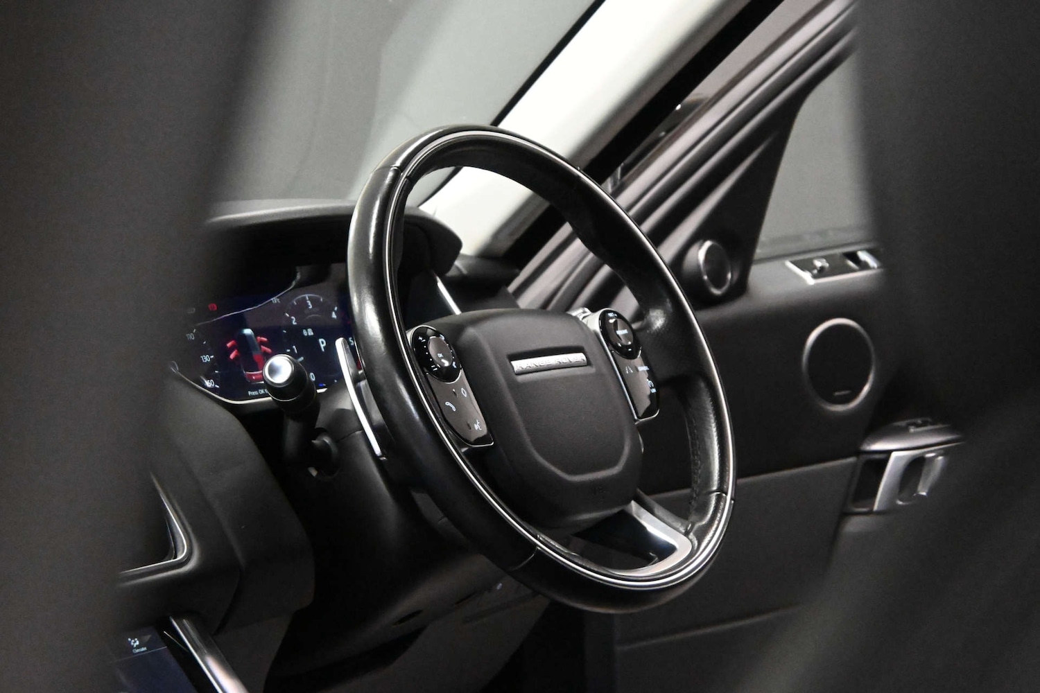 Used Land Rover Range Rover Sport 2020 for sale - 77735009: Photo 4