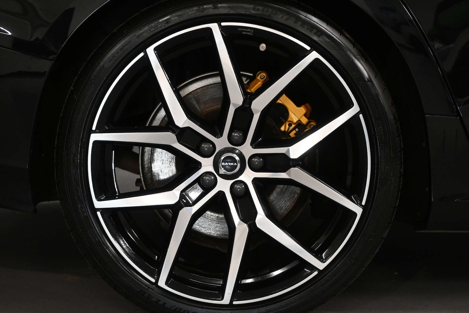 Used Volvo V60 2021 for sale - 77652970: Photo 28