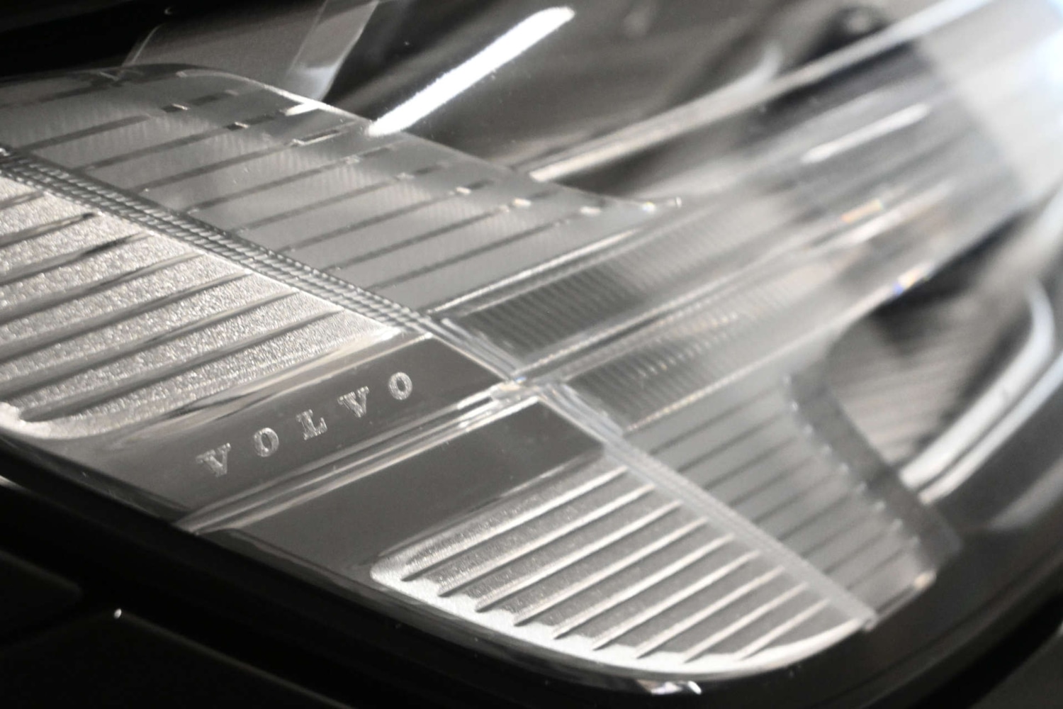 Used Volvo V60 2021 for sale - 77652970: Photo 37