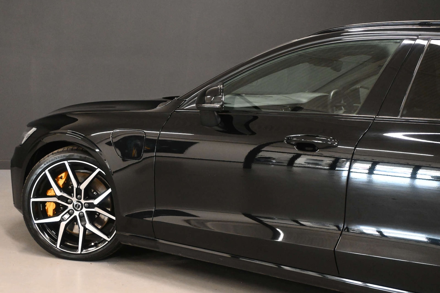 Used Volvo V60 2021 for sale - 77652970: Photo 44