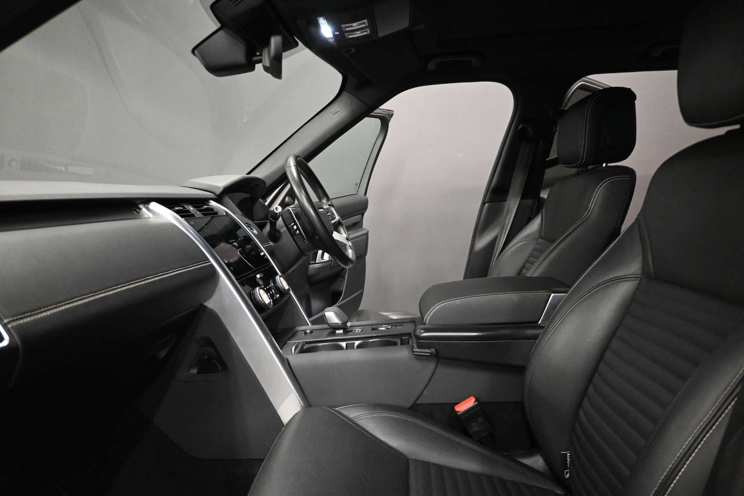 Used Land Rover Discovery 2021 for sale - 76710474: Photo 11