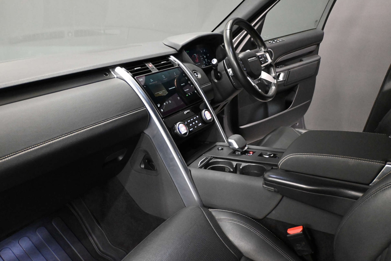 Used Land Rover Discovery 2021 for sale - 76710474: Photo 17