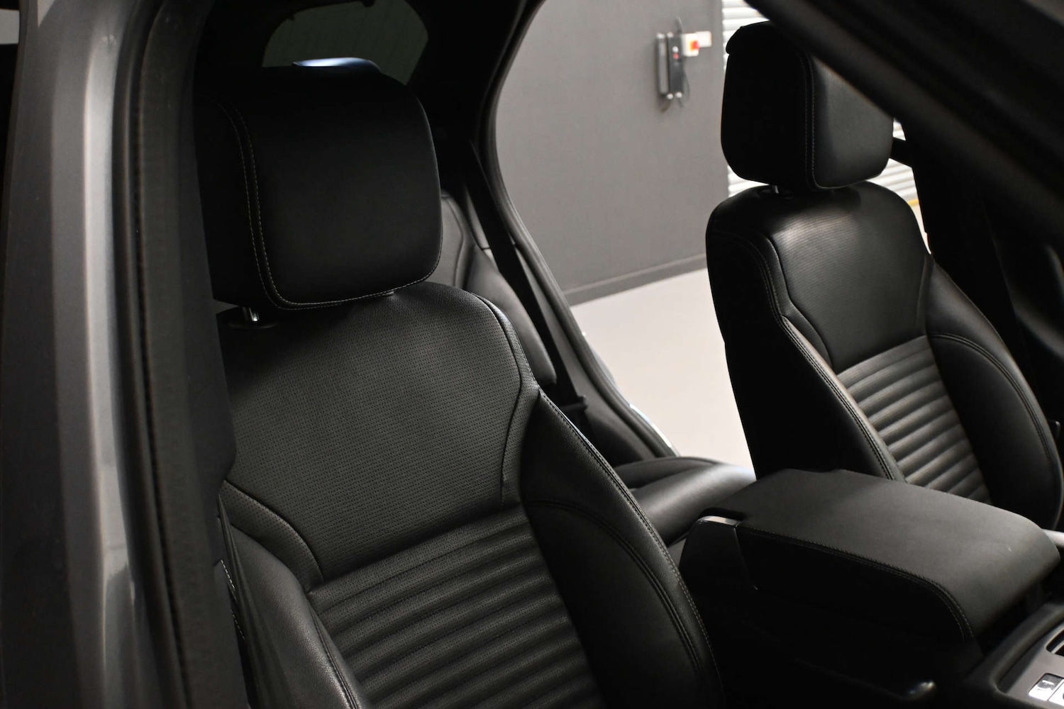 Used Land Rover Discovery 2021 for sale - 76710474: Photo 29