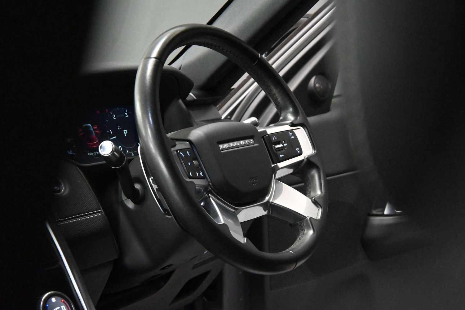 Used Land Rover Discovery 2021 for sale - 76710474: Photo 4