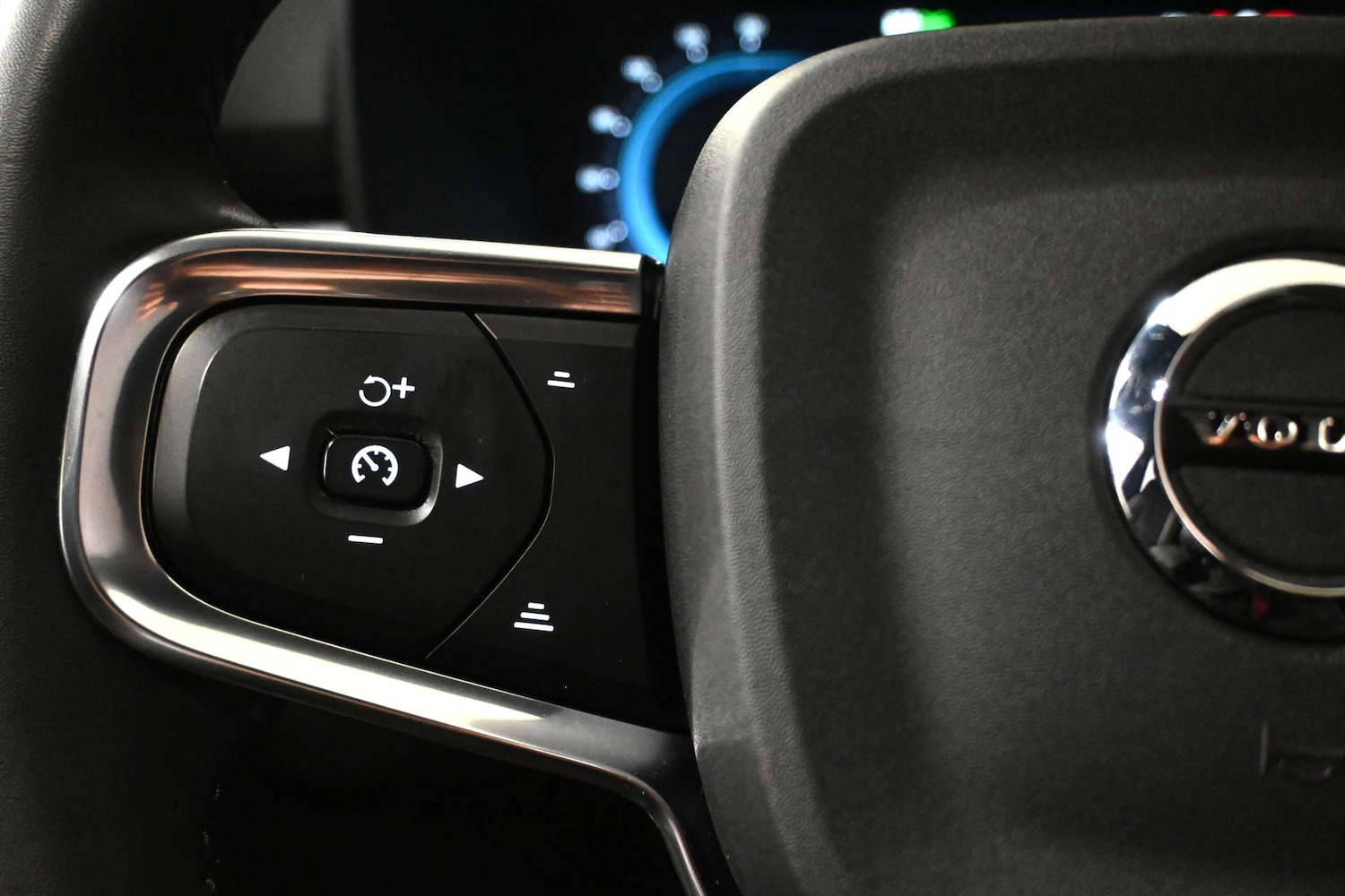 Used Volvo XC40 2022 for sale - 77617118: Photo 35