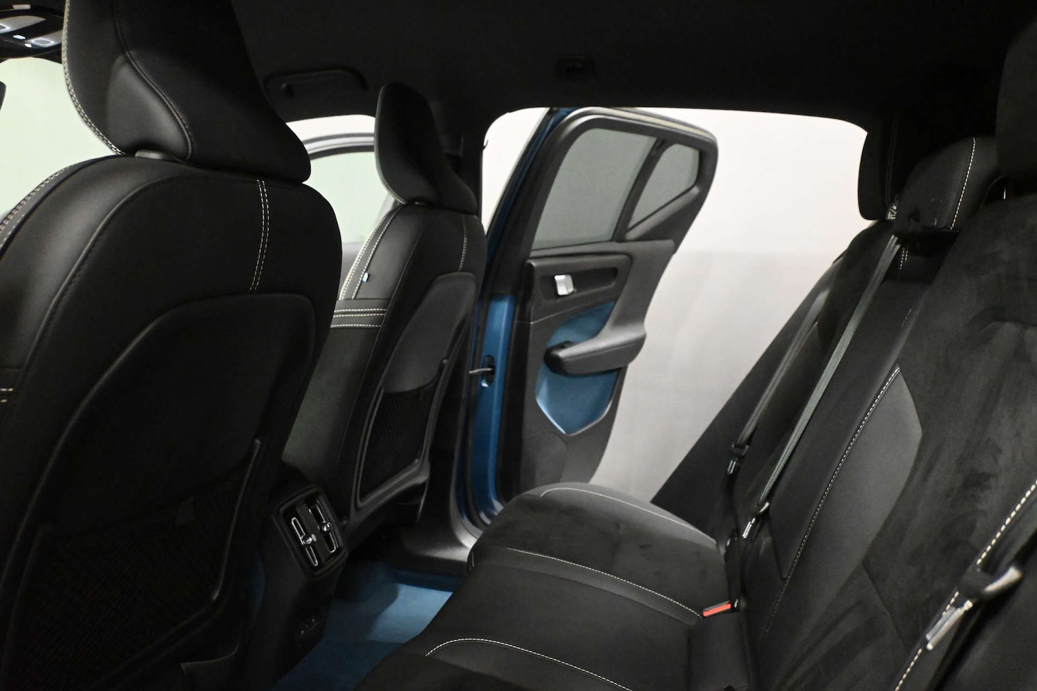 Used Volvo XC40 2022 for sale - 77617118: Photo 43