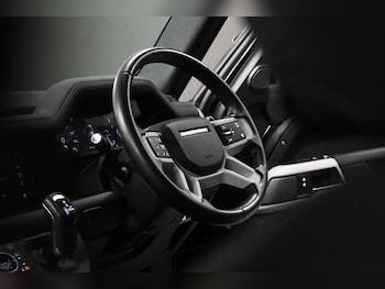 Used Land Rover Defender 2024 for sale - 78781448: Photo