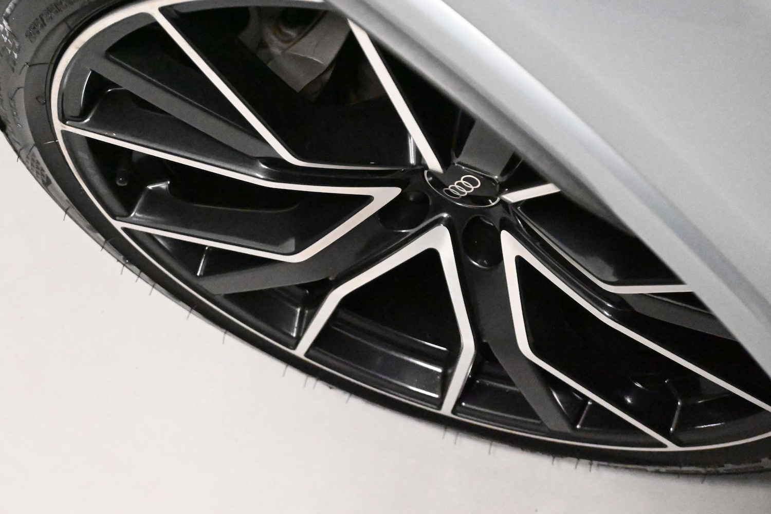 Used Audi Q7 2023 for sale - 76765024: Photo 65