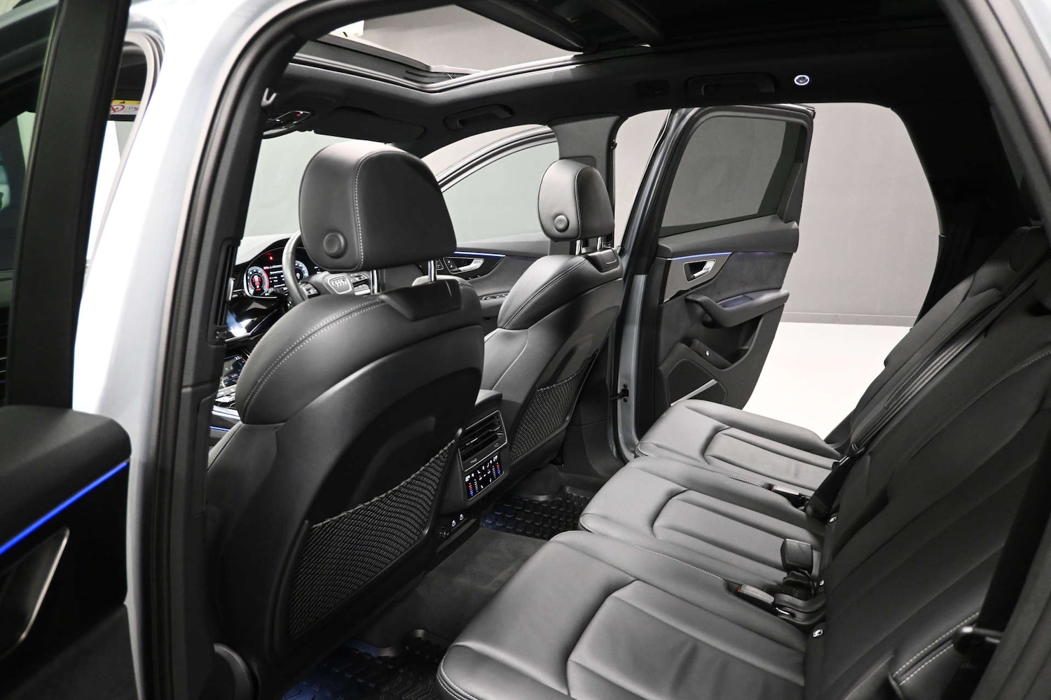 Used Audi Q7 2023 for sale - 76765024: Photo 7