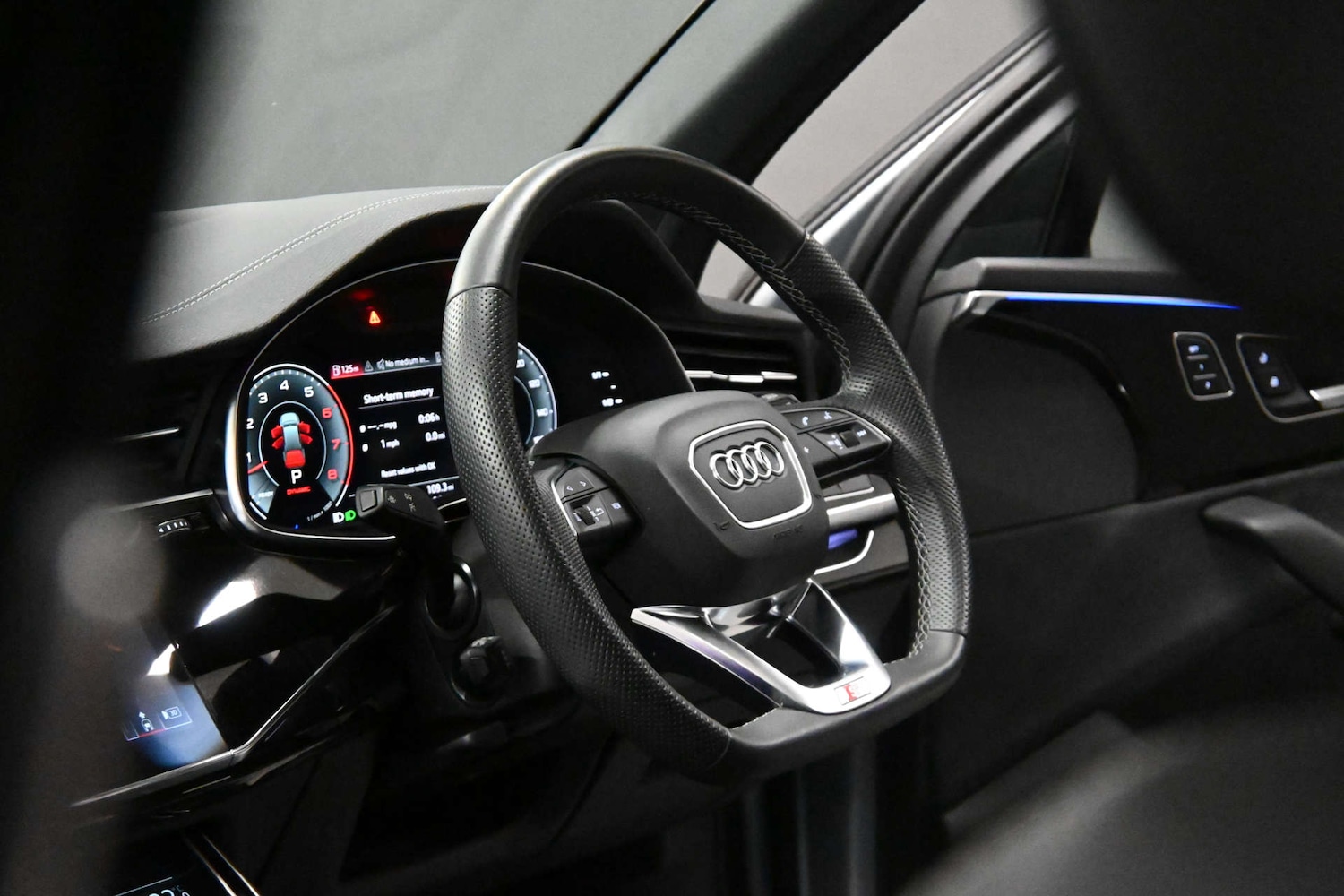 Used Audi Q7 2023 for sale - 76765024: Photo 9