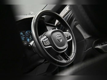 Used Volvo XC90 2021 for sale - 76923106: Photo