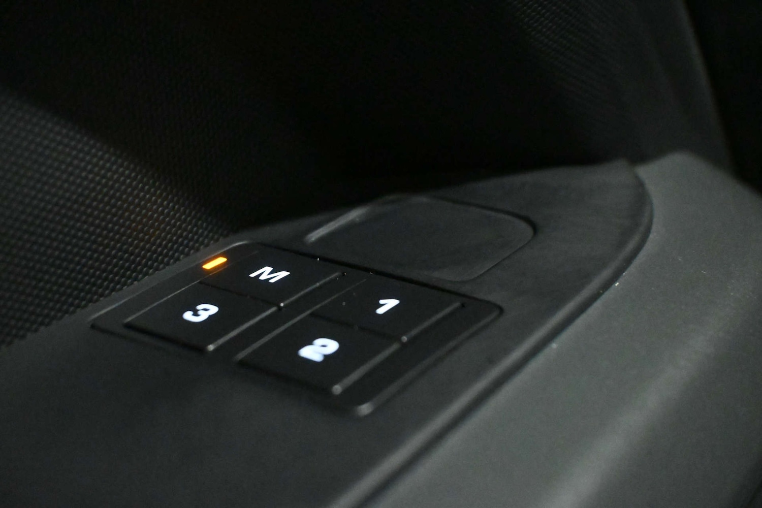 Used Land Rover Defender 2023 for sale - 77632197: Photo 21