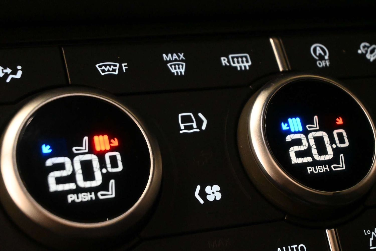 Used Land Rover Defender 2023 for sale - 77632197: Photo 23