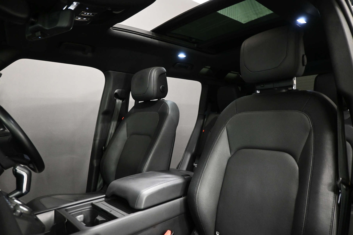 Used Land Rover Defender 2023 for sale - 77632197: Photo 29