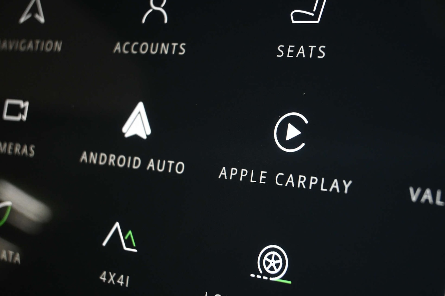 Used Land Rover Defender 2023 for sale - 77632197: Photo 30