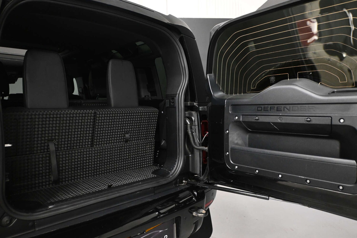 Used Land Rover Defender 2023 for sale - 77632197: Photo 61