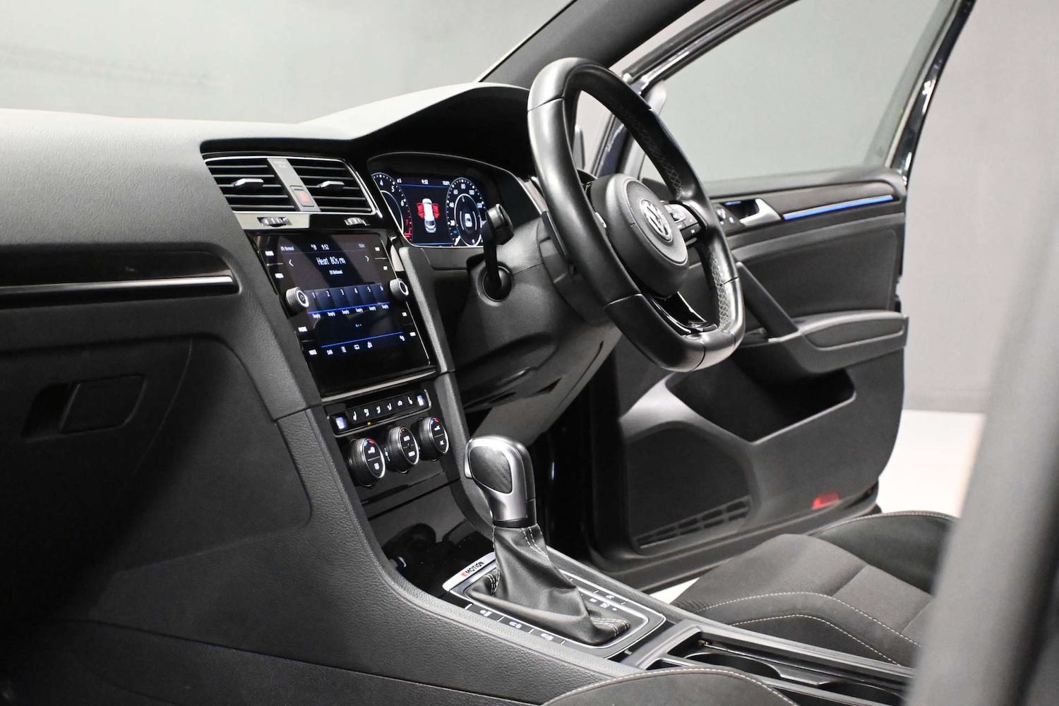 Used Volkswagen Golf 2019 for sale - 76710464: Photo 25