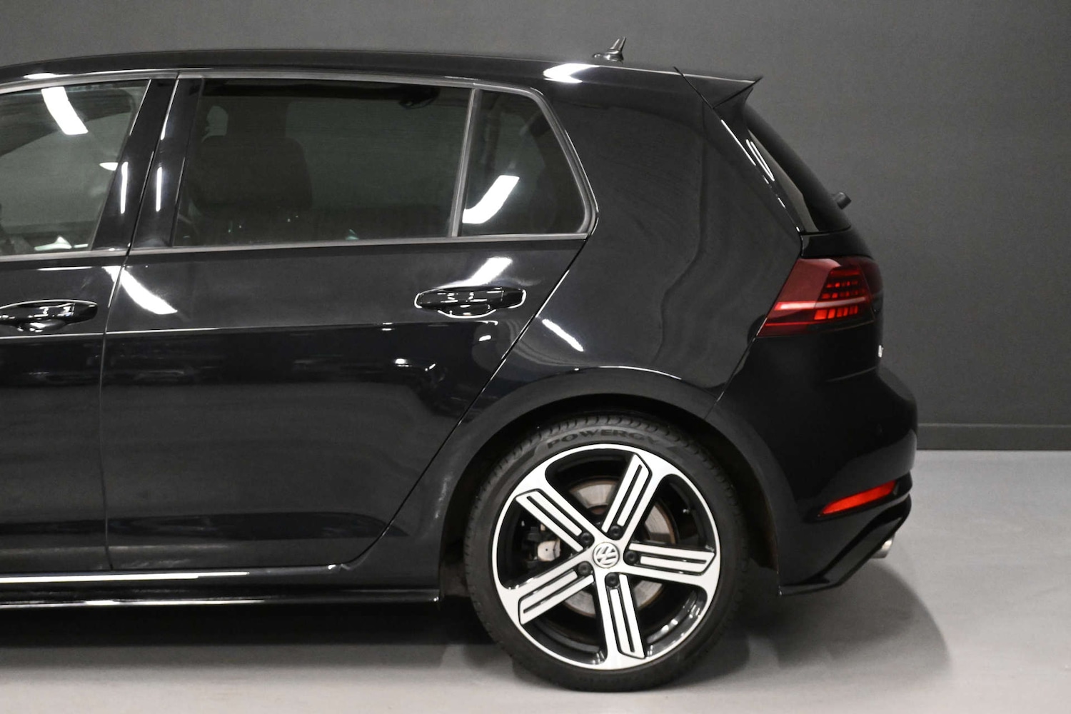 Used Volkswagen Golf 2019 for sale - 76710464: Photo 26