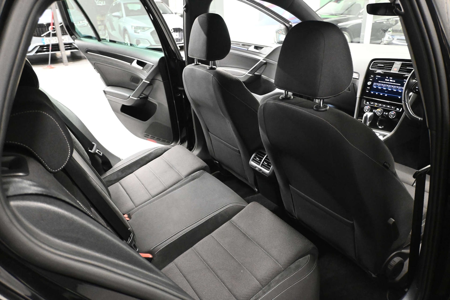 Used Volkswagen Golf 2019 for sale - 76710464: Photo 29