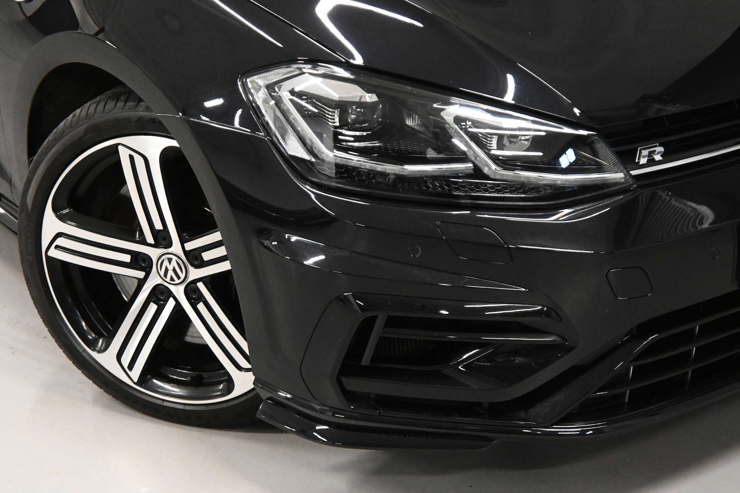 Used Volkswagen Golf 2019 for sale - 76710464: Photo 30