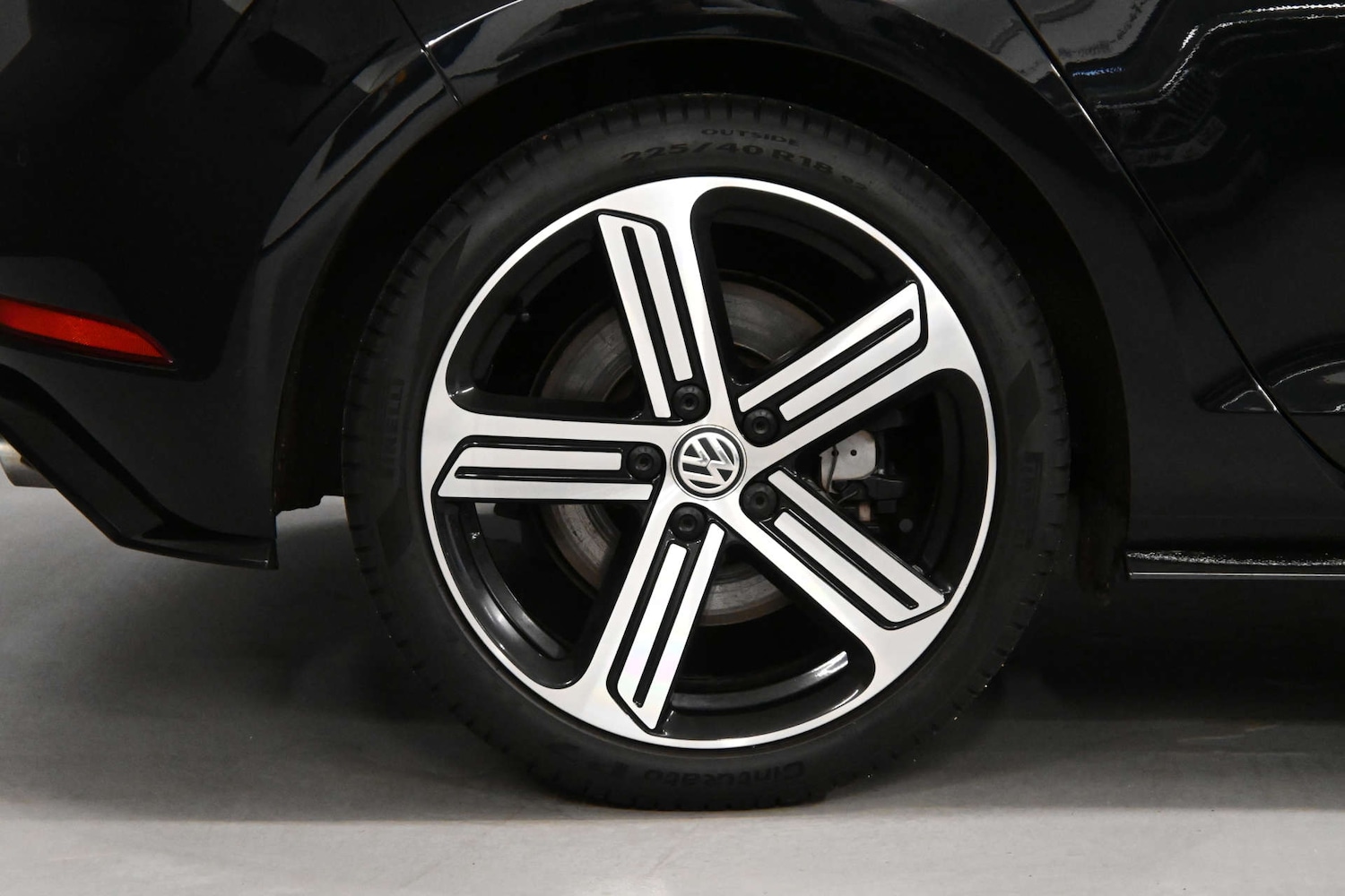Used Volkswagen Golf 2019 for sale - 76710464: Photo 34