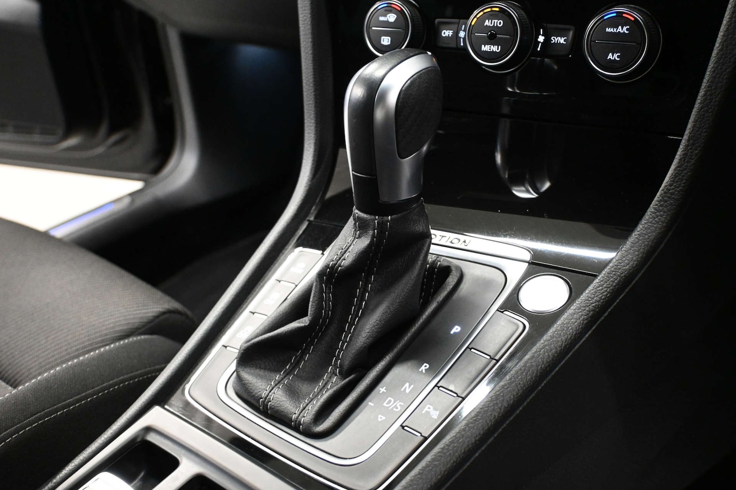 Used Volkswagen Golf 2019 for sale - 76710464: Photo 35