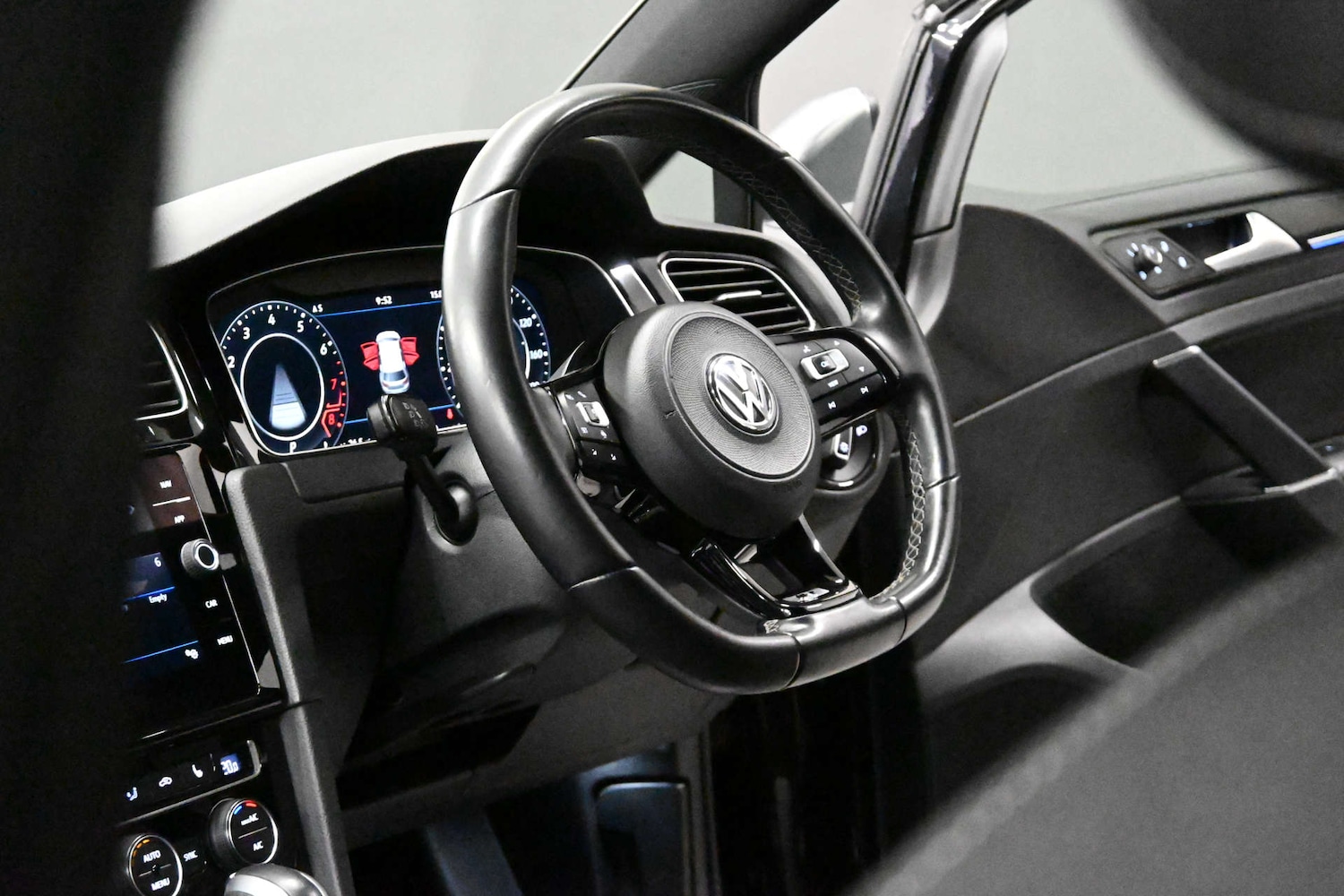 Used Volkswagen Golf 2019 for sale - 76710464: Photo 9