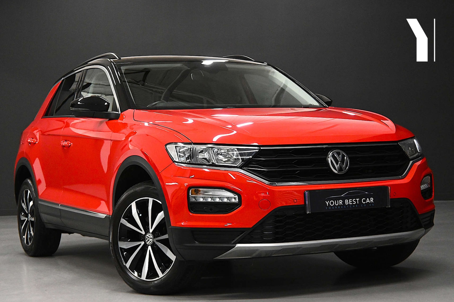 Used Volkswagen T-Roc 2018 for sale - 76739821: Photo 1