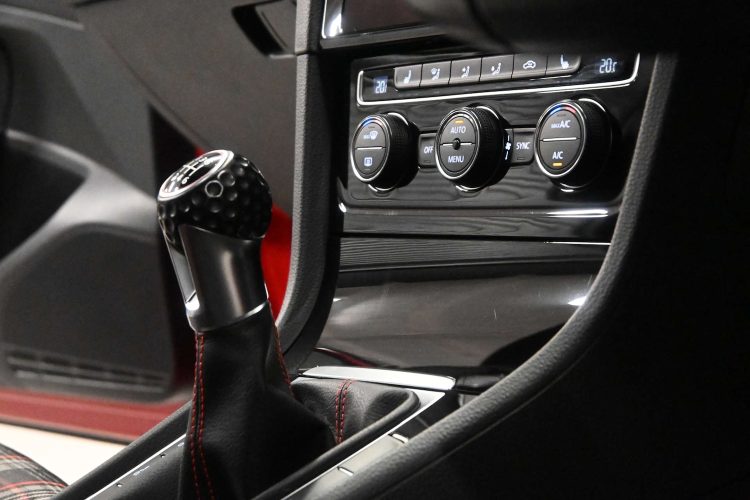 Used Volkswagen Golf 2019 for sale - 77328590: Photo 17