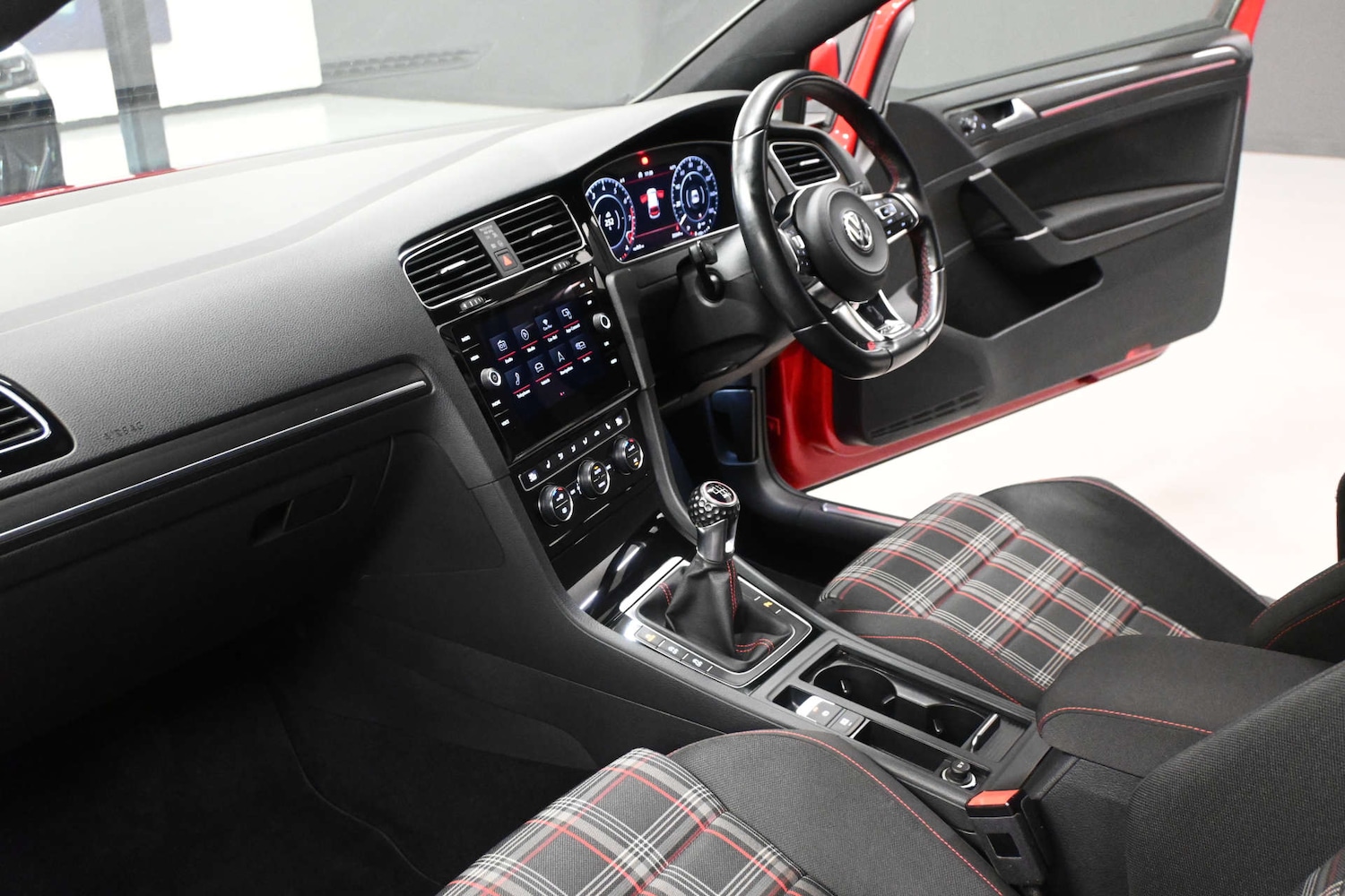 Used Volkswagen Golf 2019 for sale - 77328590: Photo 49