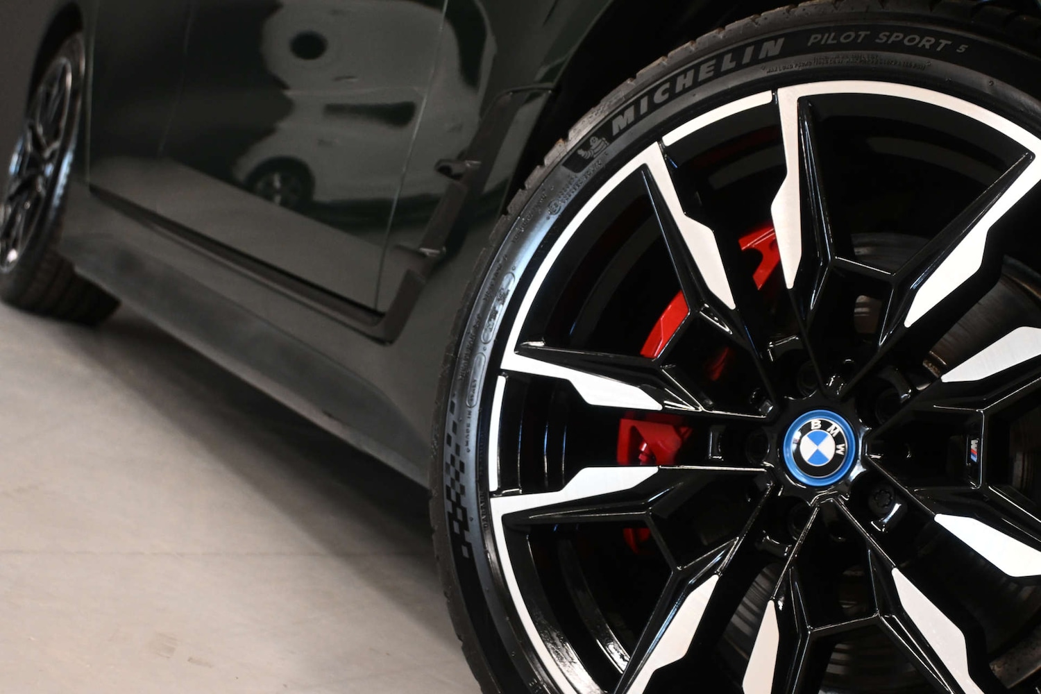 Used BMW i4 2022 for sale - 77920836: Photo 12