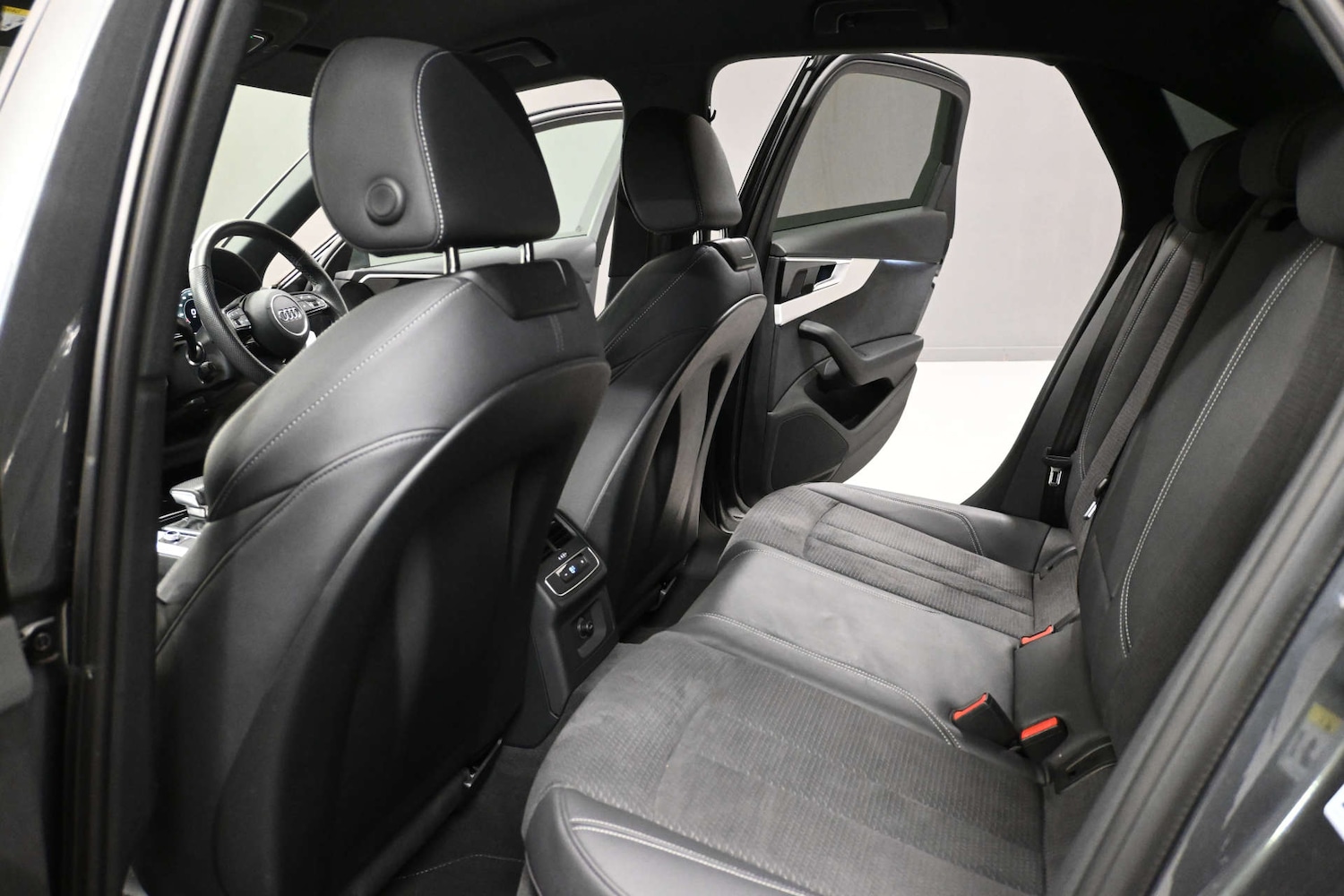 Used Audi A4 2022 for sale - 77113521: Photo 17