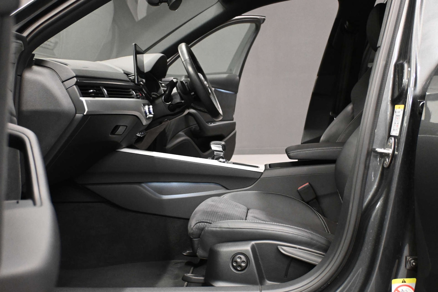 Used Audi A4 2022 for sale - 77113521: Photo 53