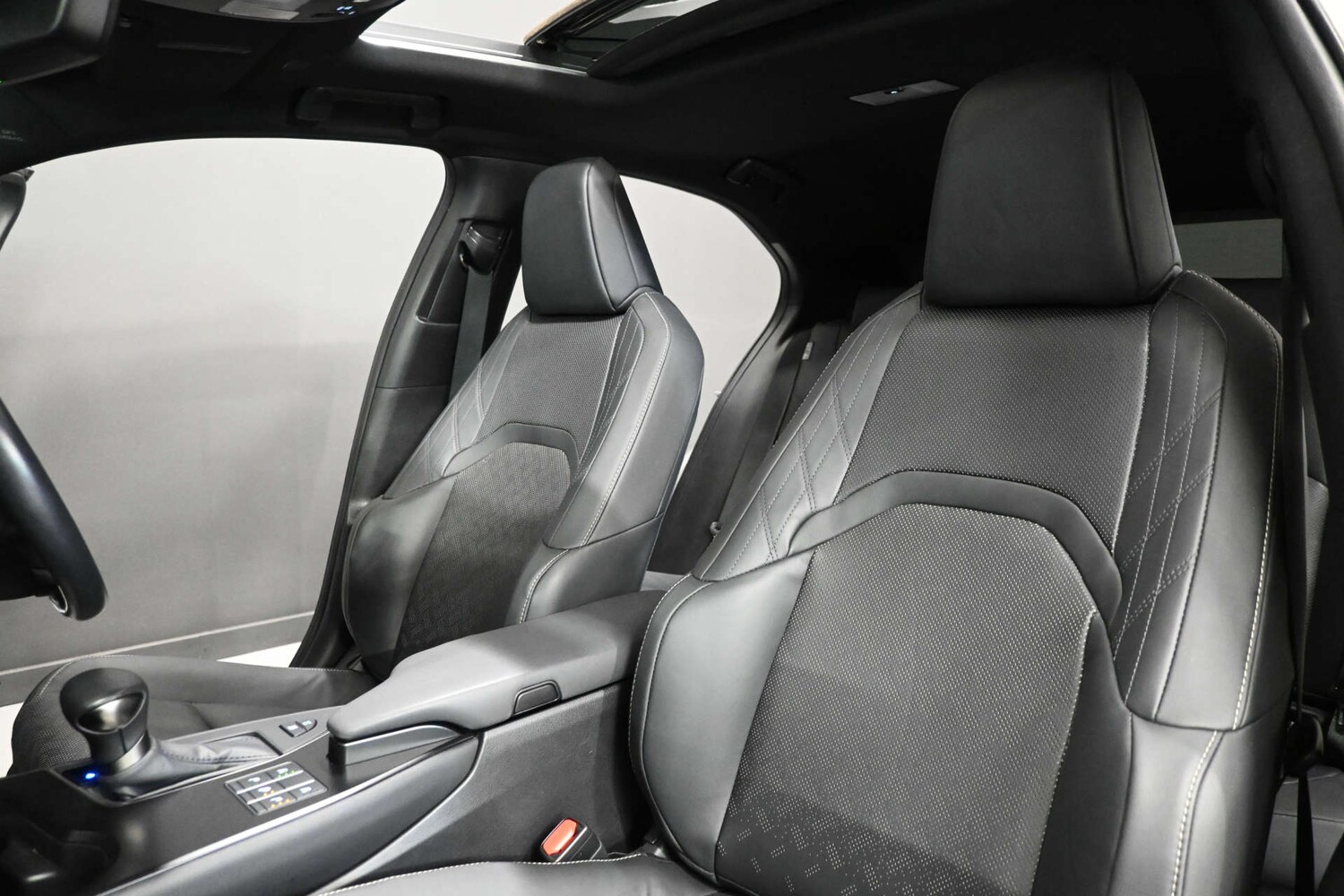 Used Lexus UX 2023 for sale - 77877254: Photo 19