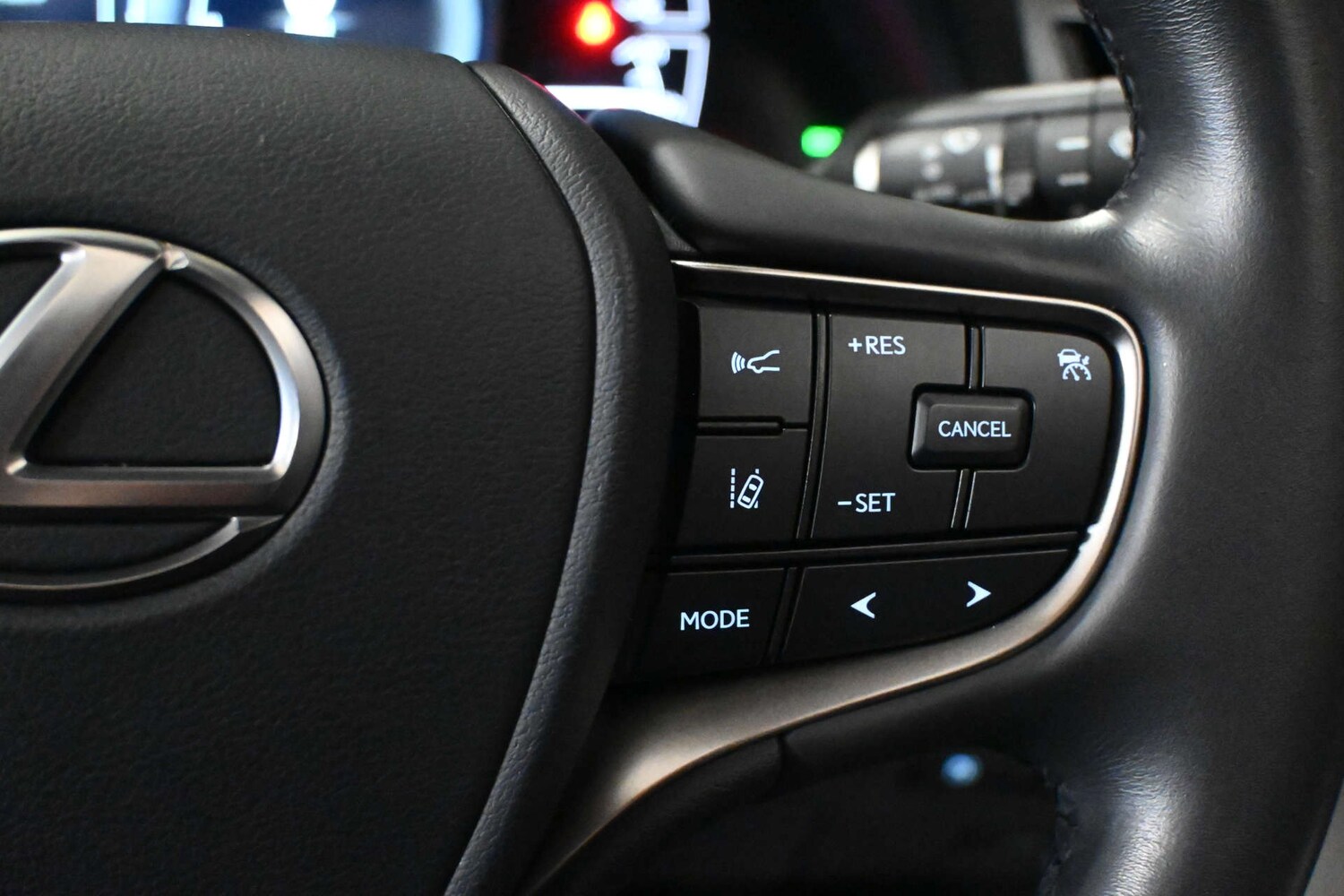 Used Lexus UX 2023 for sale - 77877254: Photo 41