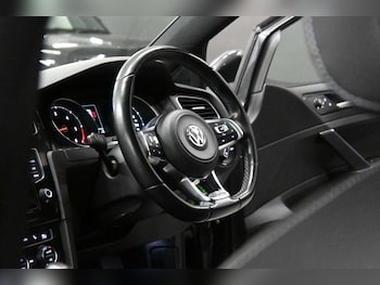 Used Volkswagen Golf 2014 for sale - 78400807: Photo