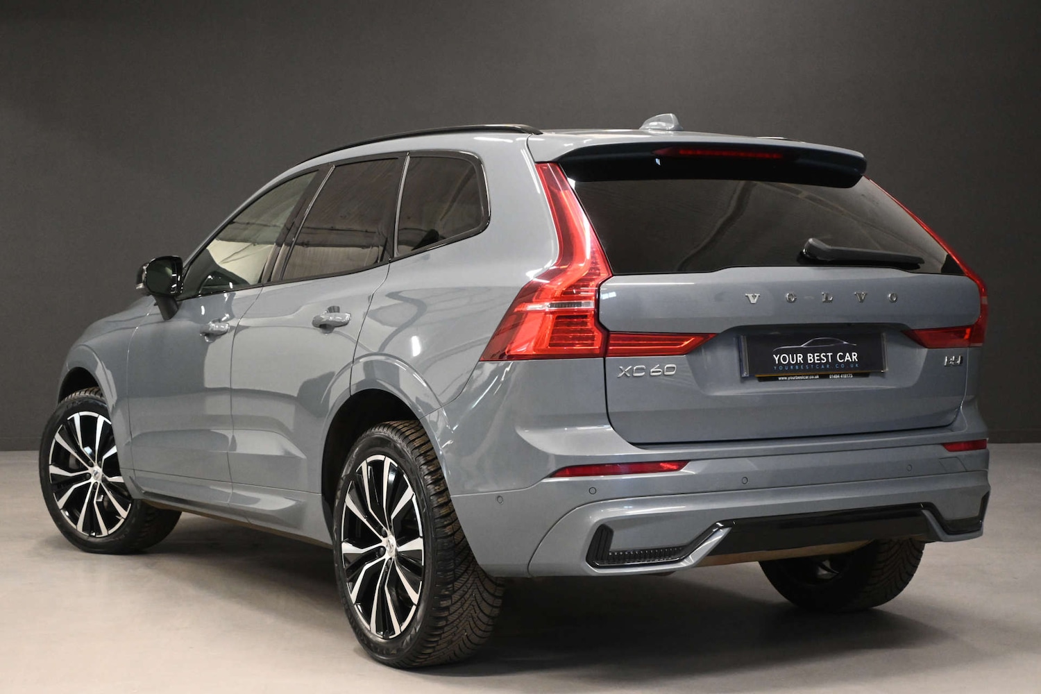 Used Volvo XC60 2023 for sale - 78111341: Photo 2