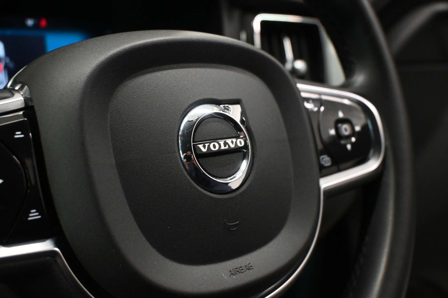 Used Volvo XC60 2023 for sale - 78111341: Photo 28