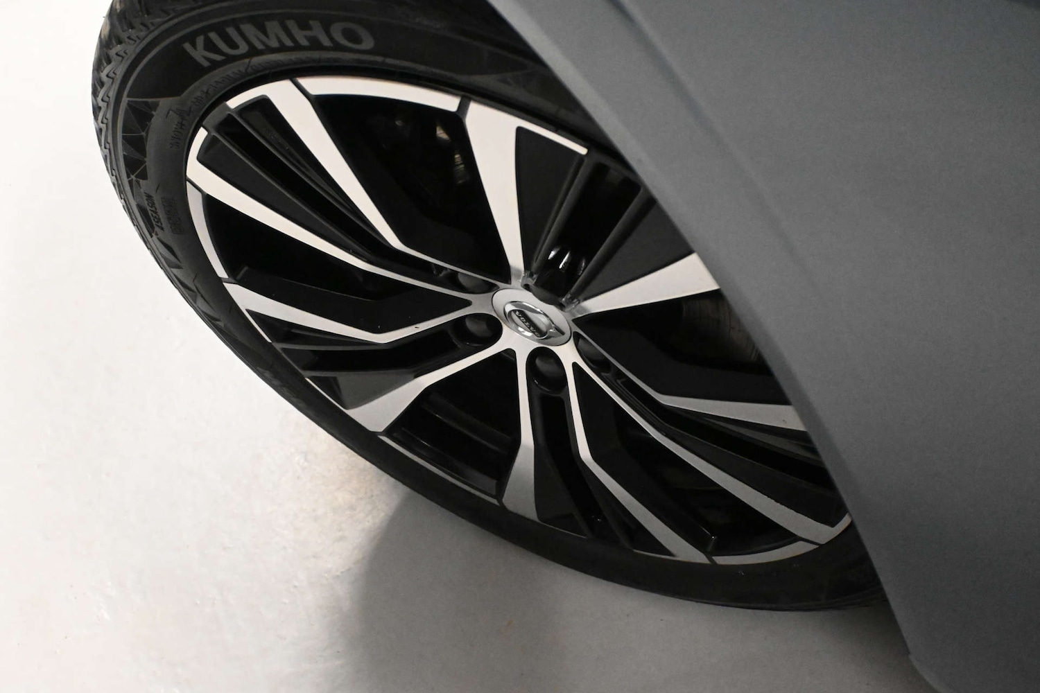 Used Volvo XC60 2023 for sale - 78111341: Photo 30