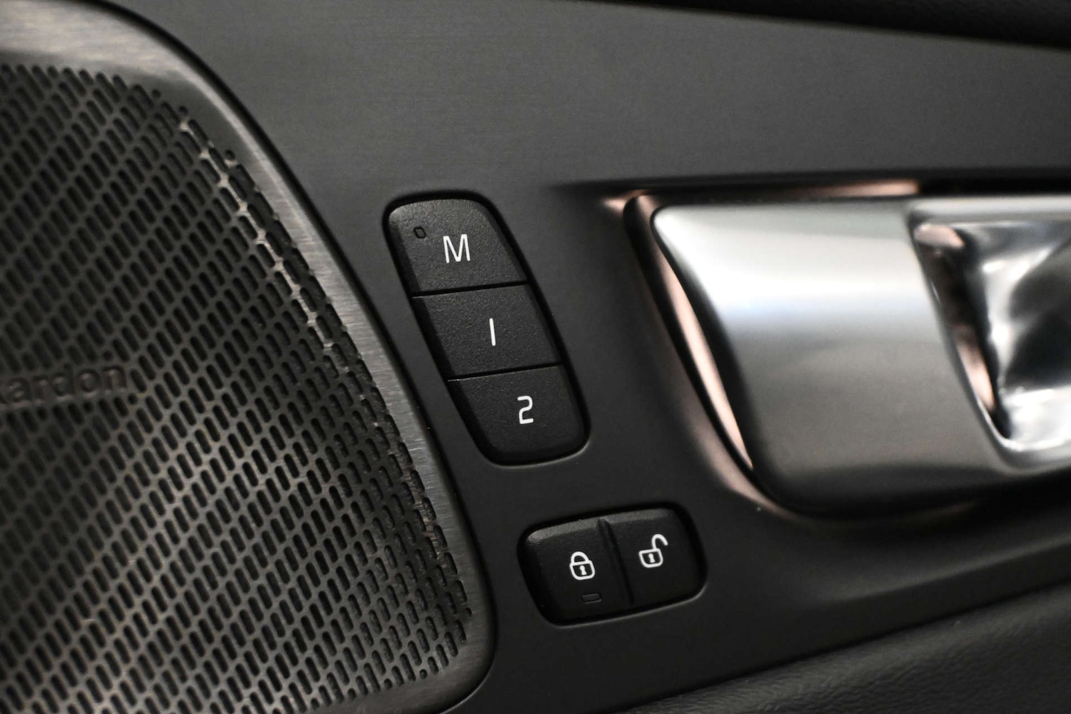 Used Volvo XC60 2023 for sale - 78111341: Photo 6