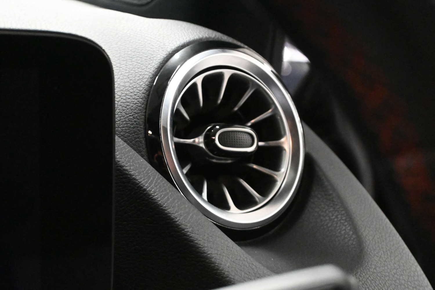 Used Mercedes-Benz GLA 2023 for sale - 76923108: Photo 21