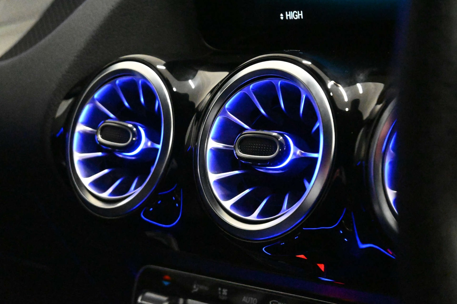 Used Mercedes-Benz GLA 2023 for sale - 76923108: Photo 23