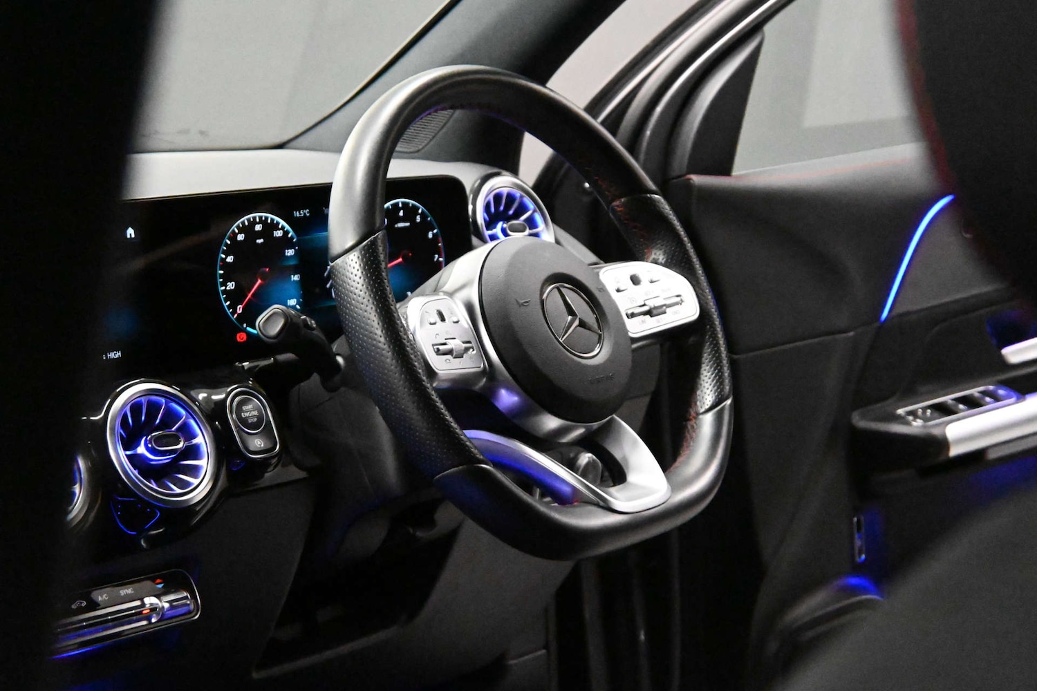 Used Mercedes-Benz GLA 2023 for sale - 76923108: Photo 4