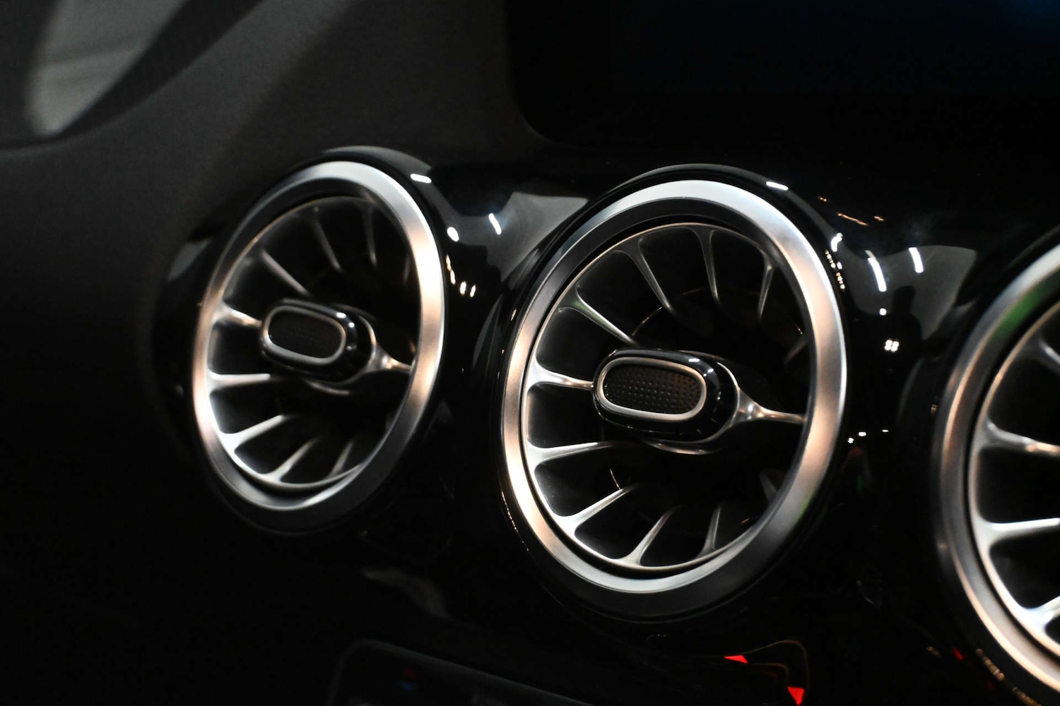 Used Mercedes-Benz GLA 2023 for sale - 76923108: Photo 43