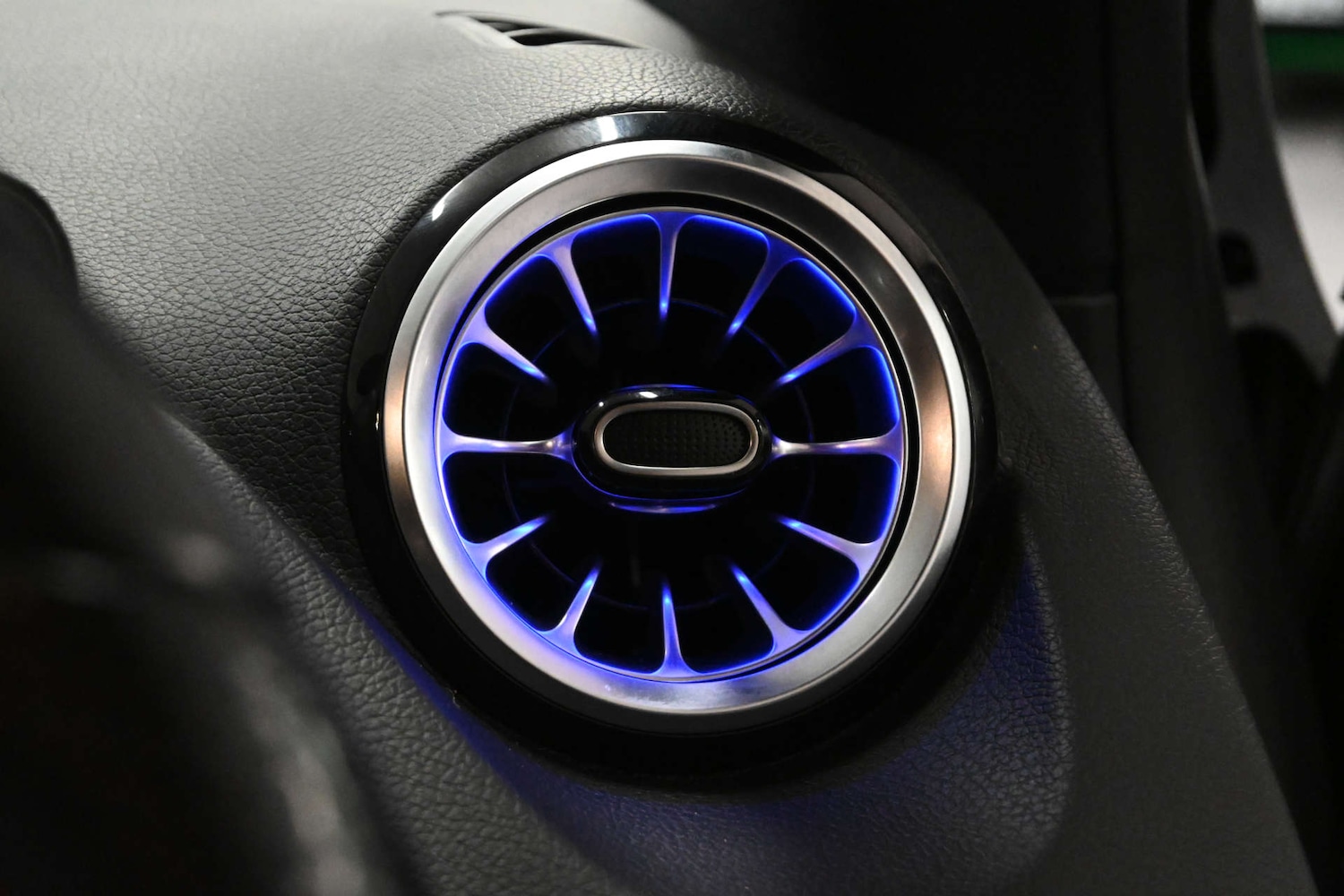 Used Mercedes-Benz GLA 2023 for sale - 76923108: Photo 47