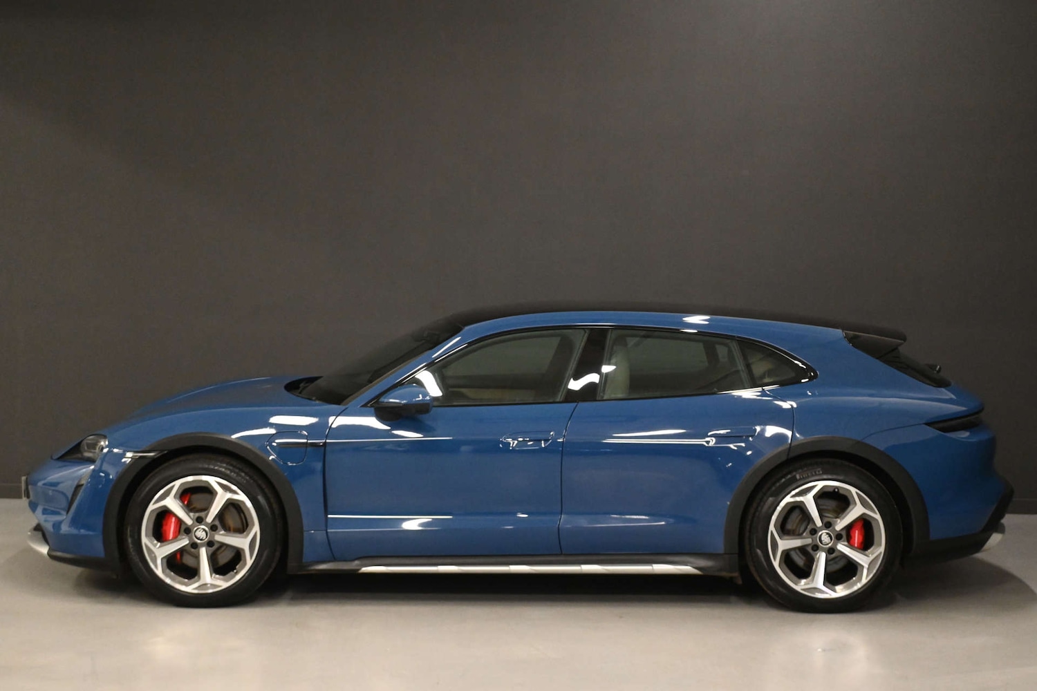 Used Porsche Taycan 2021 for sale - 76896365: Photo 12